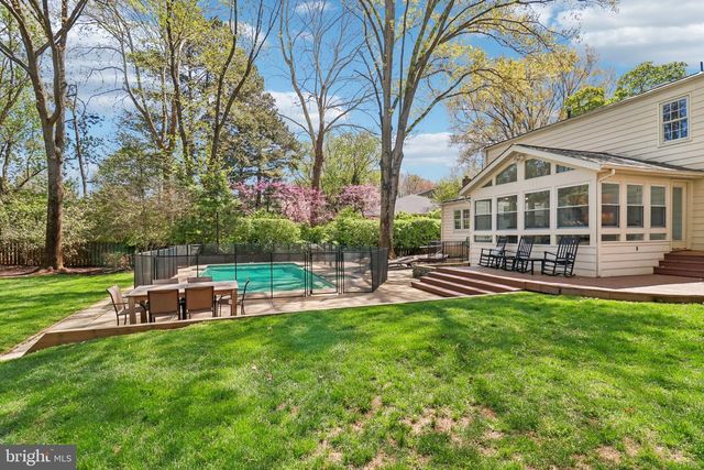 1707 GALLOWAY DR, Vienna, VA 22182