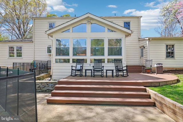 1707 GALLOWAY DR, Vienna, VA 22182