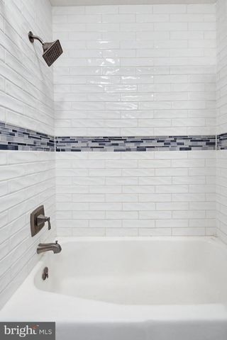 35 PINEWOOD AVE, Lititz, PA 17543