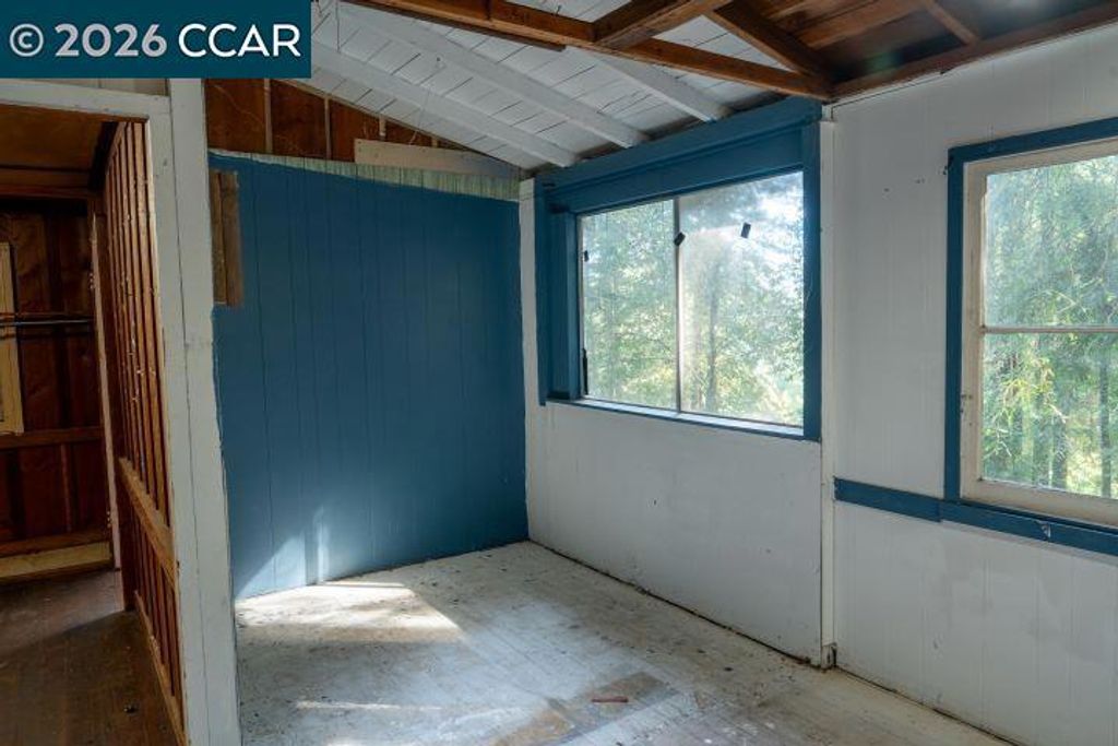 Image 11 of property listing at 17850 Santa Rosa Ave, Guerneville, CA 95446