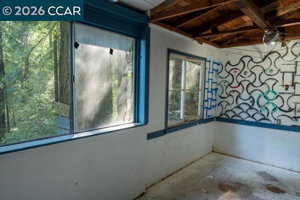 Image 13 of property listing at 17850 Santa Rosa Ave, Guerneville, CA 95446