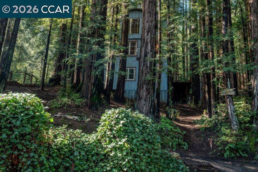 Image 42 of property listing at 17850 Santa Rosa Ave, Guerneville, CA 95446