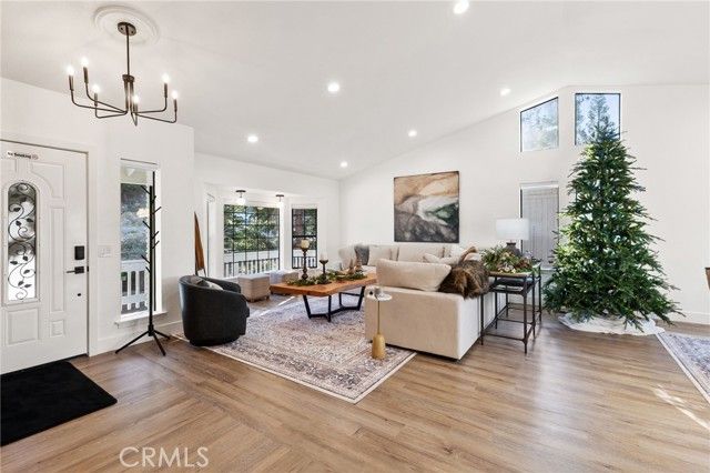 30260 Gremlin Court, Running Springs, CA 92382