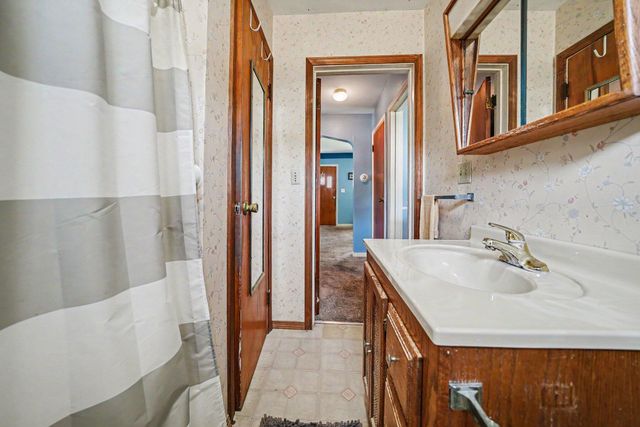 805 Division Street, La Porte, IN 46350