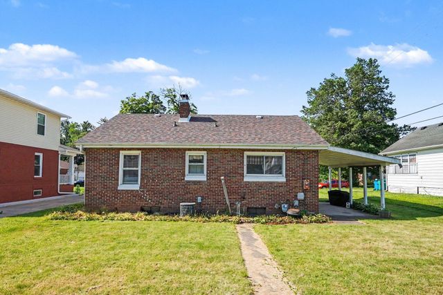 805 Division Street, La Porte, IN 46350