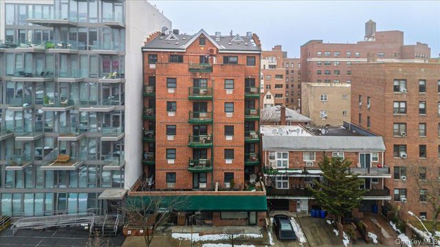 83-71 116th Street 4B, Kew Gardens, NY 11418