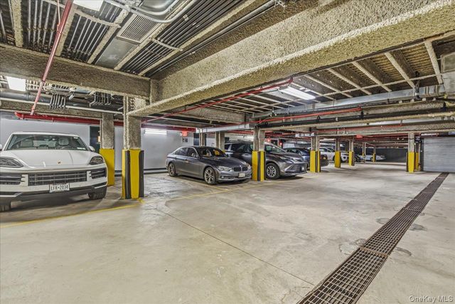 83-71 116th Street 4B, Kew Gardens, NY 11418