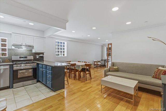 83-71 116th Street 4B, Kew Gardens, NY 11418