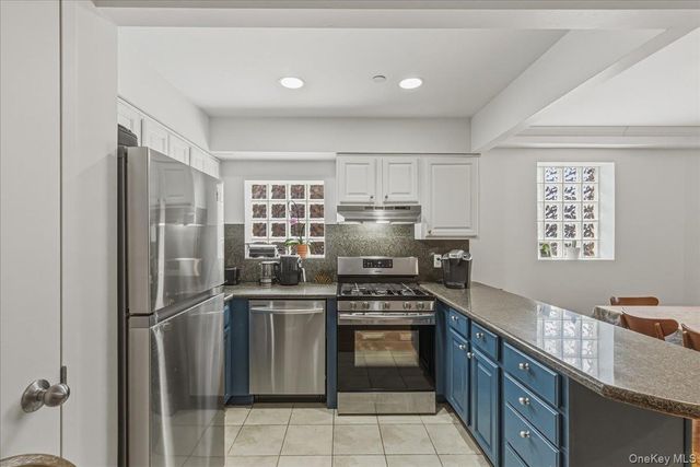 83-71 116th Street 4B, Kew Gardens, NY 11418