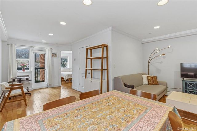 83-71 116th Street 4B, Kew Gardens, NY 11418