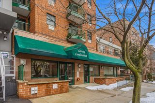 83-71 116th Street 4B, Kew Gardens, NY 11418