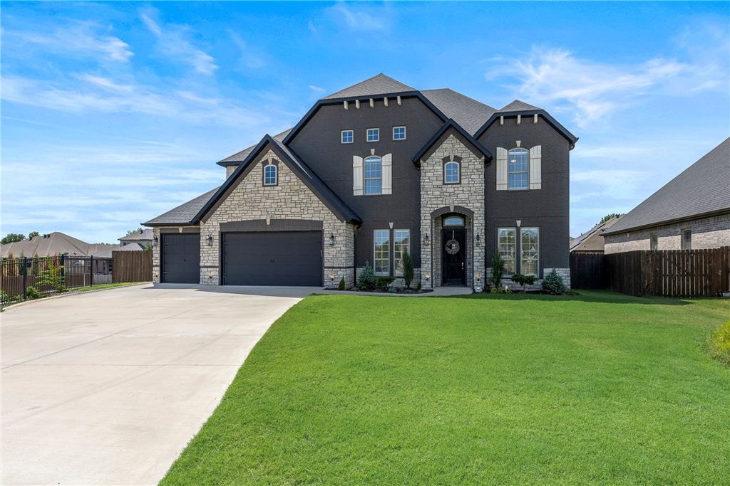 5706 59th Street, Rogers, AR 72758
