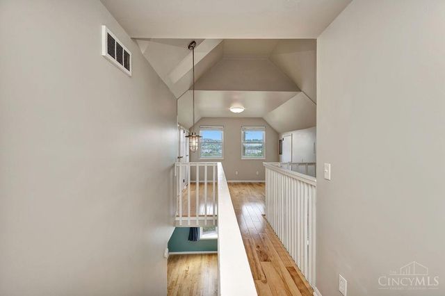 2364 Gladstone Avenue, Cincinnati, OH 45202