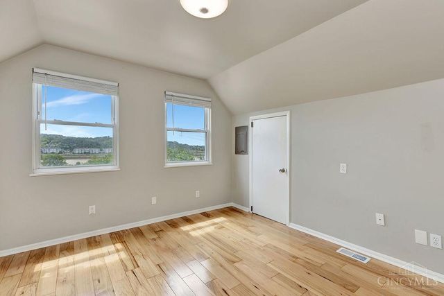2364 Gladstone Avenue, Cincinnati, OH 45202