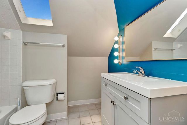 2364 Gladstone Avenue, Cincinnati, OH 45202