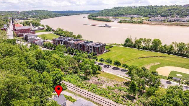 2364 Gladstone Avenue, Cincinnati, OH 45202