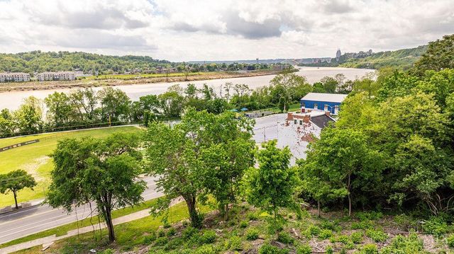 2364 Gladstone Avenue, Cincinnati, OH 45202