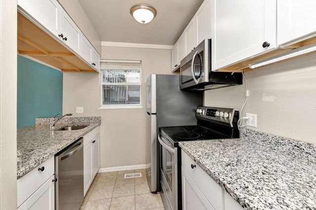 2364 Gladstone Avenue, Cincinnati, OH 45202