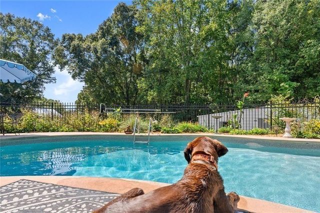 195 Sims Farm Way, Maysville, GA 30558