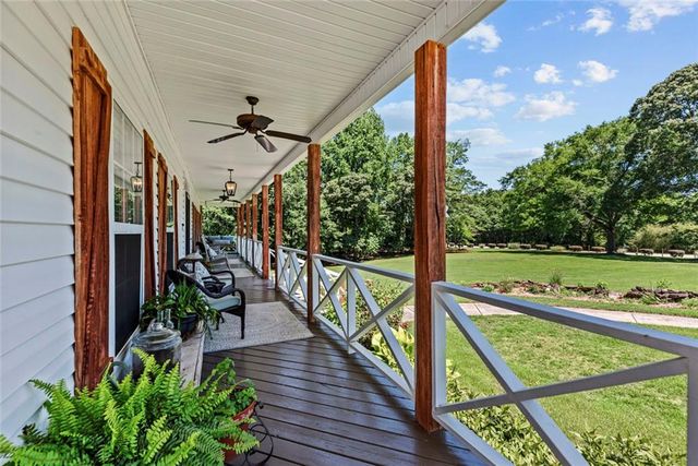 195 Sims Farm Way, Maysville, GA 30558