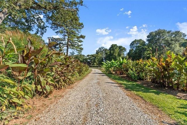 195 Sims Farm Way, Maysville, GA 30558