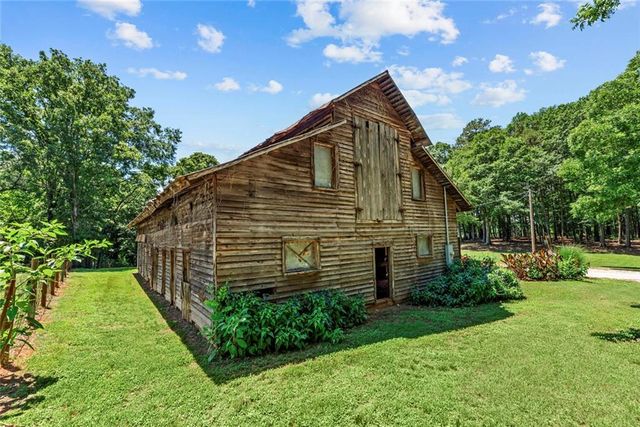 195 Sims Farm Way, Maysville, GA 30558
