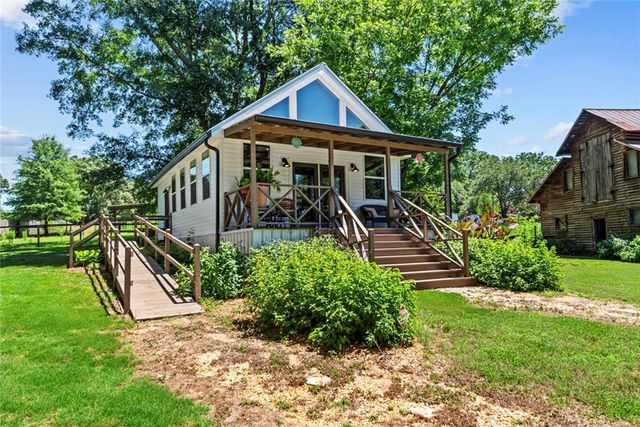 195 Sims Farm Way, Maysville, GA 30558