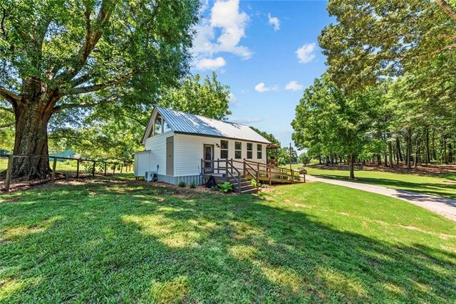 195 Sims Farm Way, Maysville, GA 30558