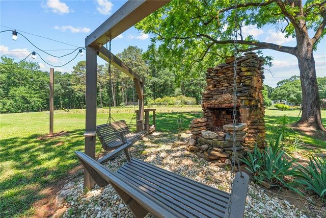 195 Sims Farm Way, Maysville, GA 30558