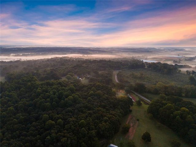 195 Sims Farm Way, Maysville, GA 30558
