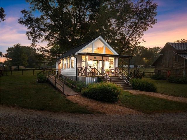 195 Sims Farm Way, Maysville, GA 30558