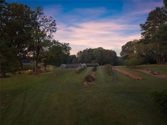 195 Sims Farm Way, Maysville, GA 30558