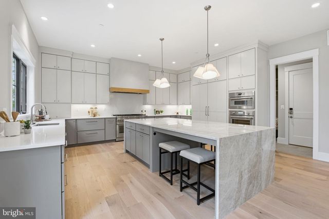 3301 WINNETT RD, Chevy Chase, MD 20815