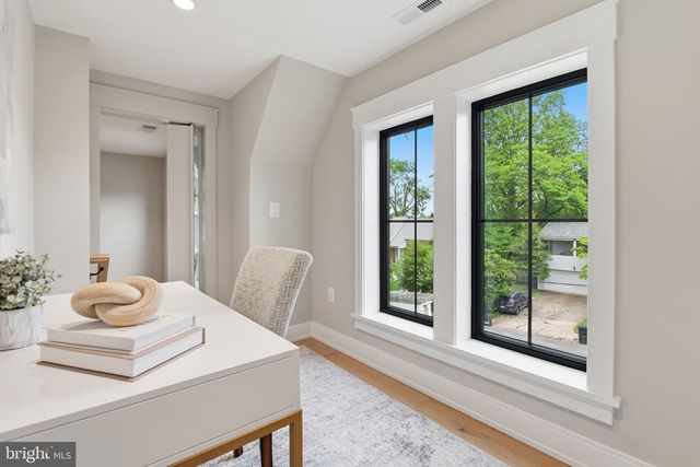 3301 WINNETT RD, Chevy Chase, MD 20815