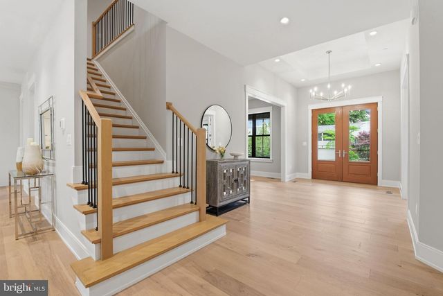 3301 WINNETT RD, Chevy Chase, MD 20815