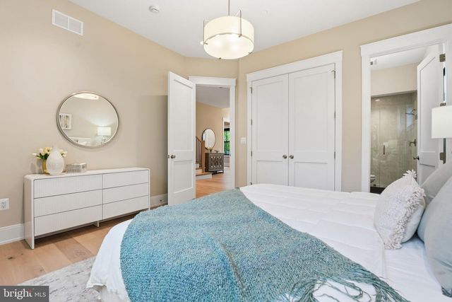 3301 WINNETT RD, Chevy Chase, MD 20815
