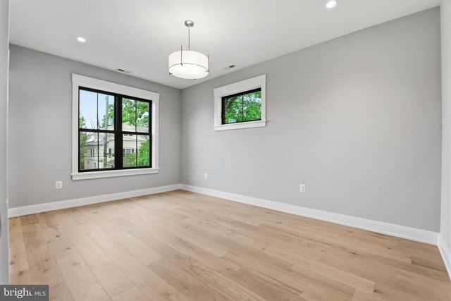 3301 WINNETT RD, Chevy Chase, MD 20815