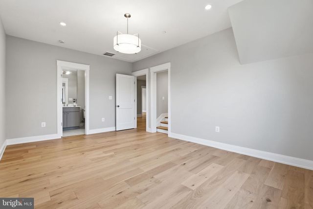 3301 WINNETT RD, Chevy Chase, MD 20815