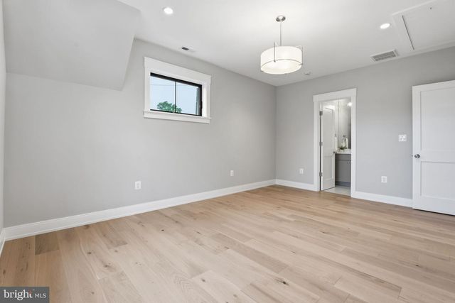 3301 WINNETT RD, Chevy Chase, MD 20815