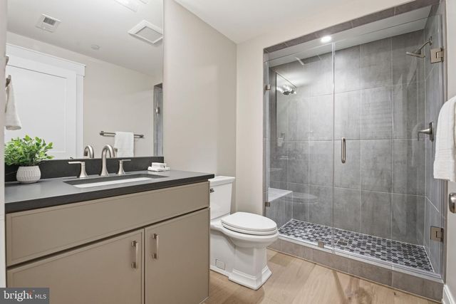 3301 WINNETT RD, Chevy Chase, MD 20815