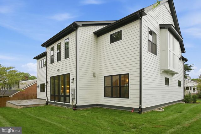 3301 WINNETT RD, Chevy Chase, MD 20815