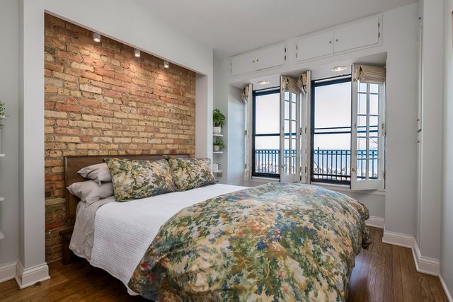 620 Sheridan Square 1, Evanston, IL 60202