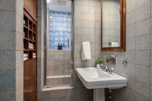 620 Sheridan Square 1, Evanston, IL 60202