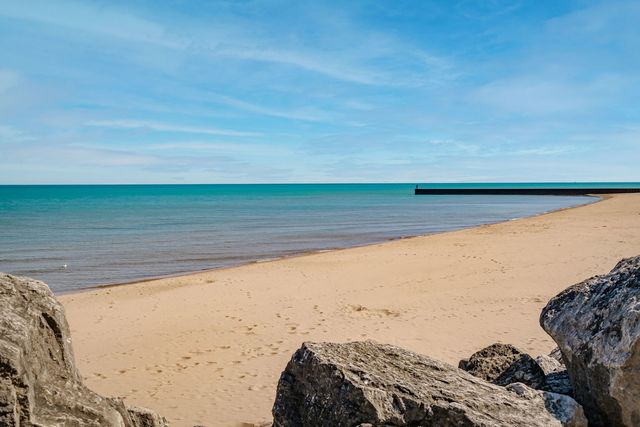 620 Sheridan Square 1, Evanston, IL 60202