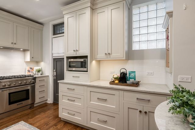 620 Sheridan Square 1, Evanston, IL 60202