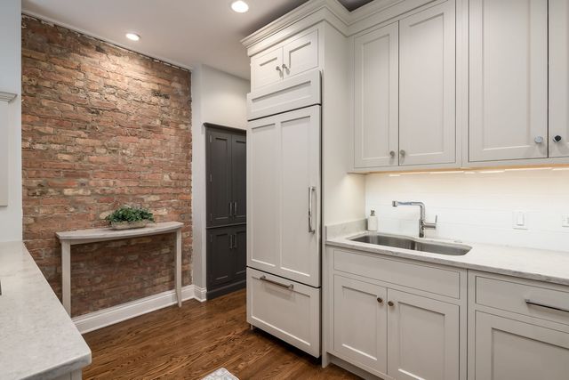 620 Sheridan Square 1, Evanston, IL 60202