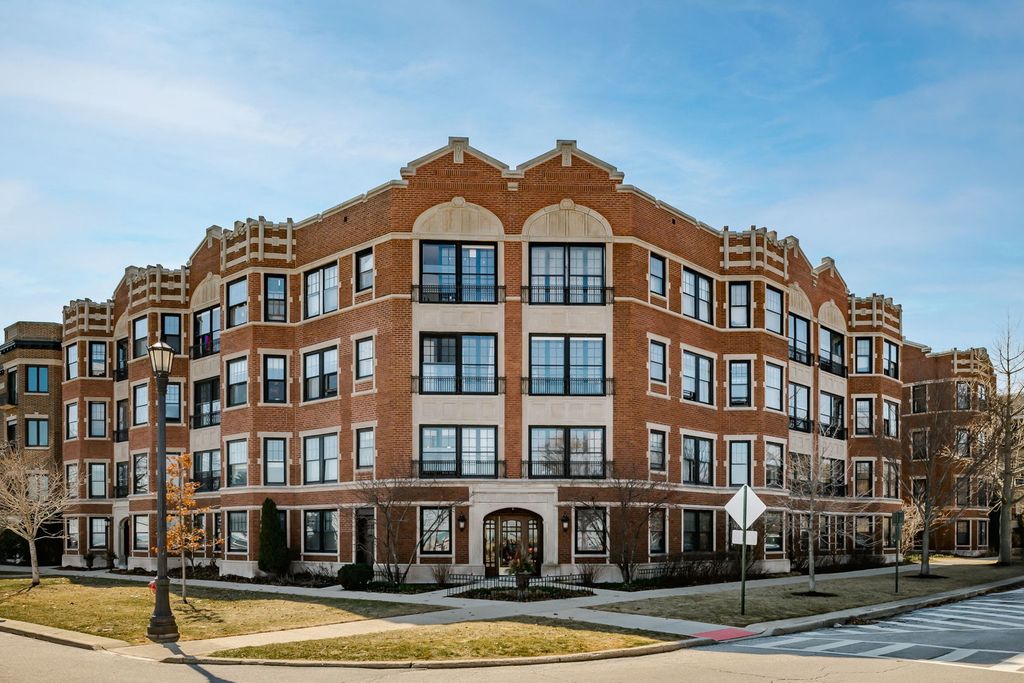 620 Sheridan Square 1, Evanston, IL 60202