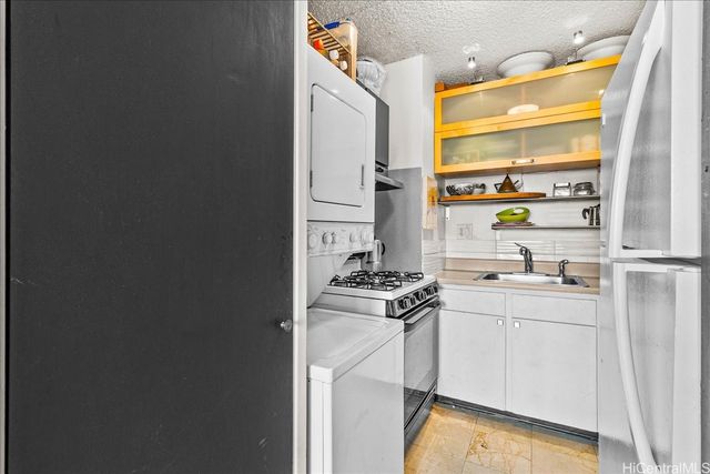 1624 Dole Street 1104, Honolulu, HI 96822