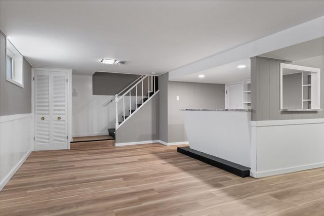 4536 W 100th Place, Oak Lawn, IL 60453