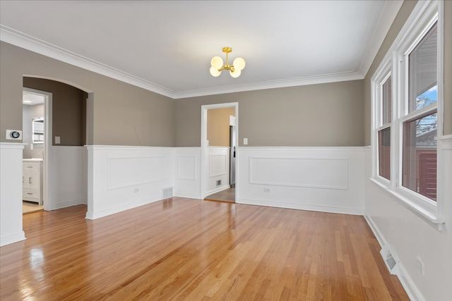 4536 W 100th Place, Oak Lawn, IL 60453